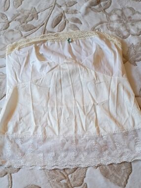 Strapless White Lace-Trim Chemise